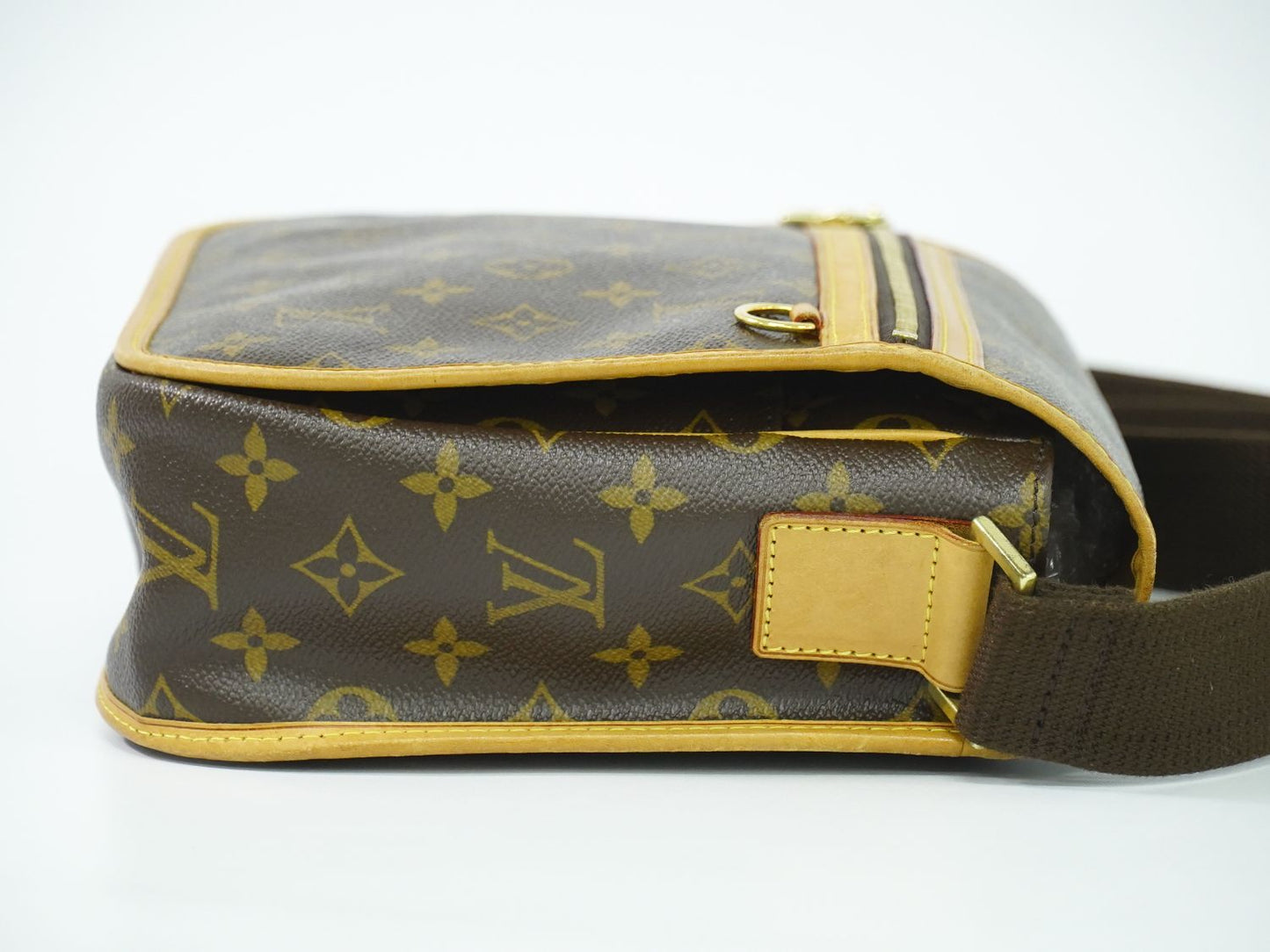 LOUIS VUITTON メッセンジャー ボスフォール PM モノグラム ショルダーバッグ M40106