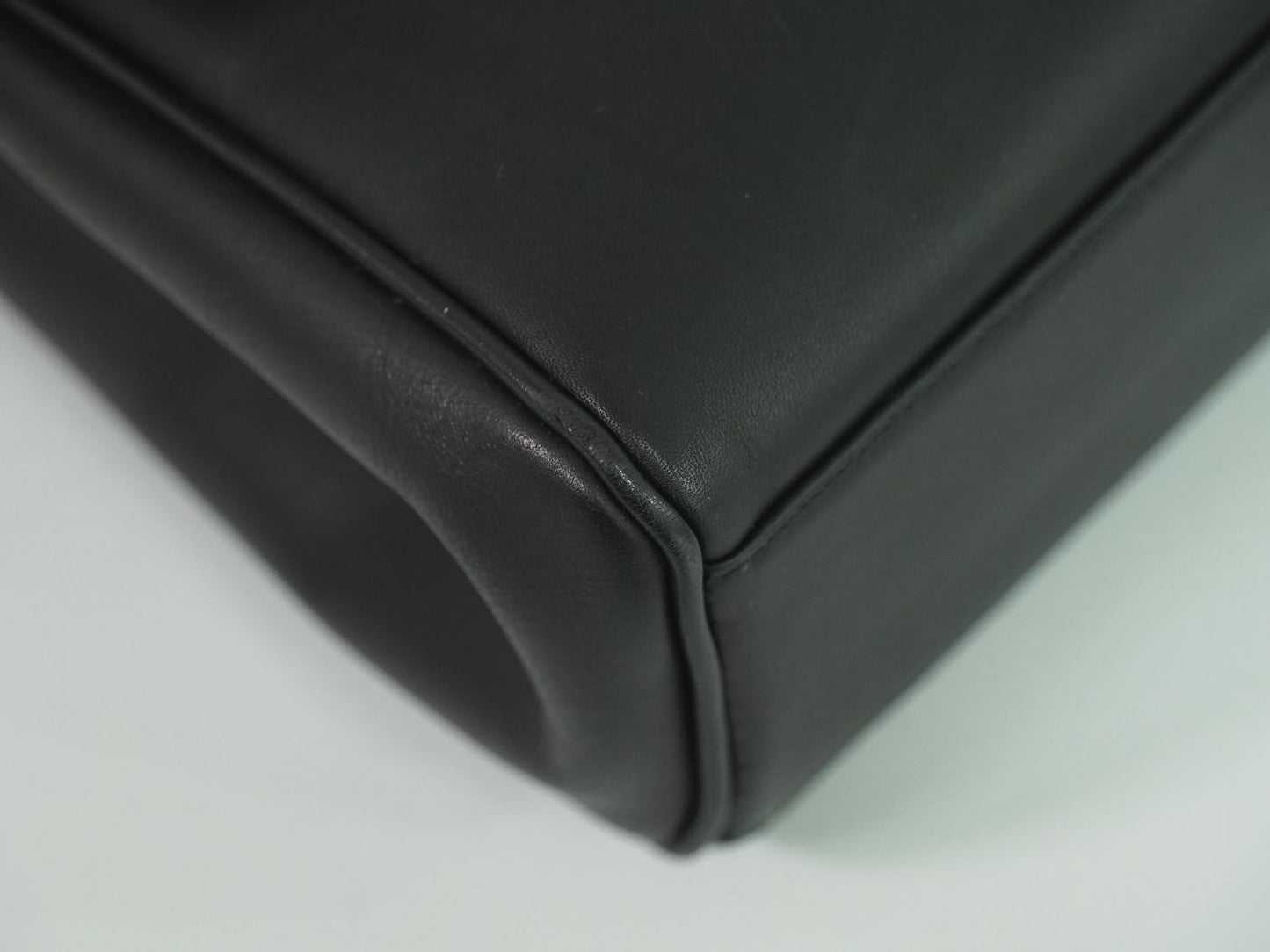 Salvatore Ferragamo ガンチーニ ショルダーバッグ ブラック