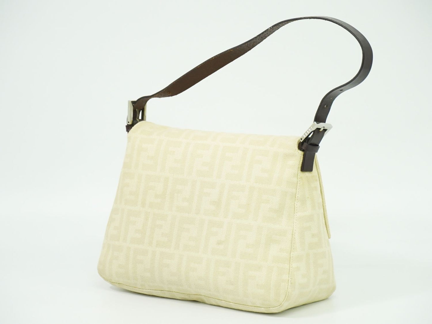 FENDI ズッカ マンマバケット ショルダーバッグ ベージュ 26325