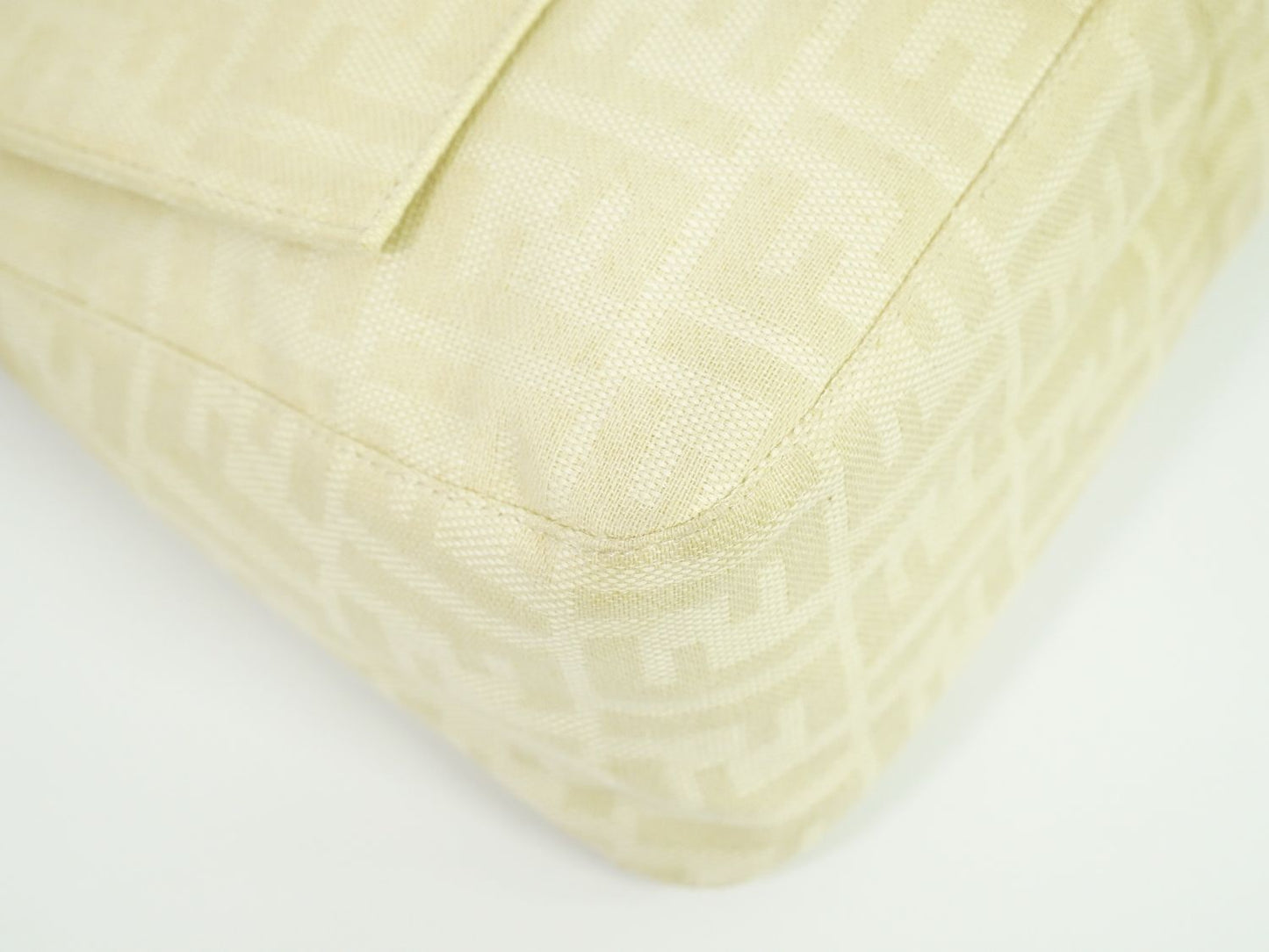 FENDI ズッカ マンマバケット ショルダーバッグ ベージュ 26325