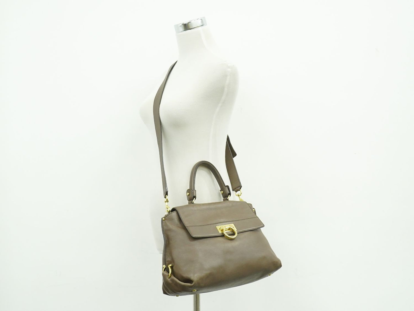 Salvatore Ferragamo ソフィア ガンチーニ 2WAY ショルダーバッグ ブラウン