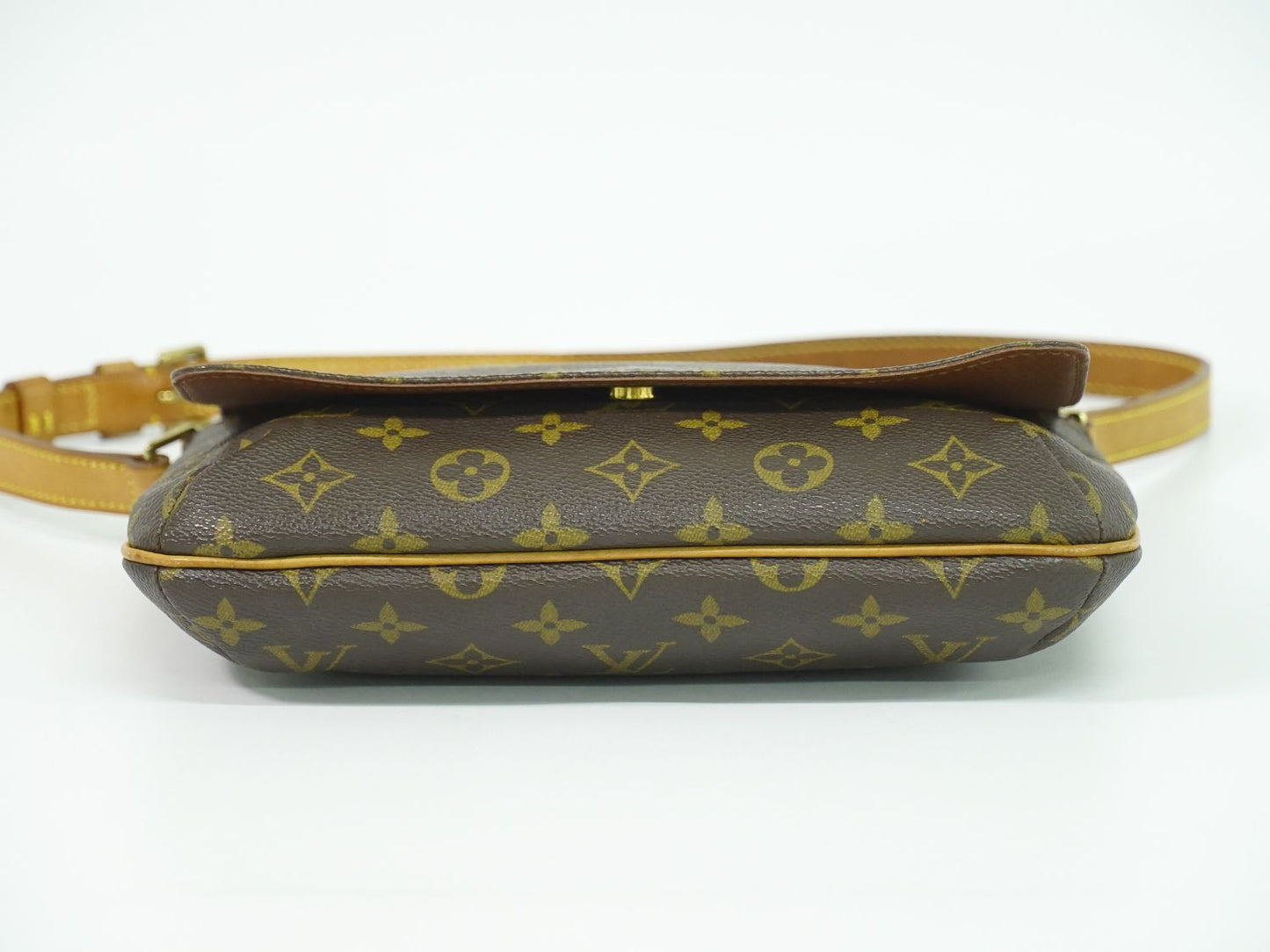 LOUIS VUITTON ミュゼットタンゴ ショート モノグラム ショルダーバッグ M51257