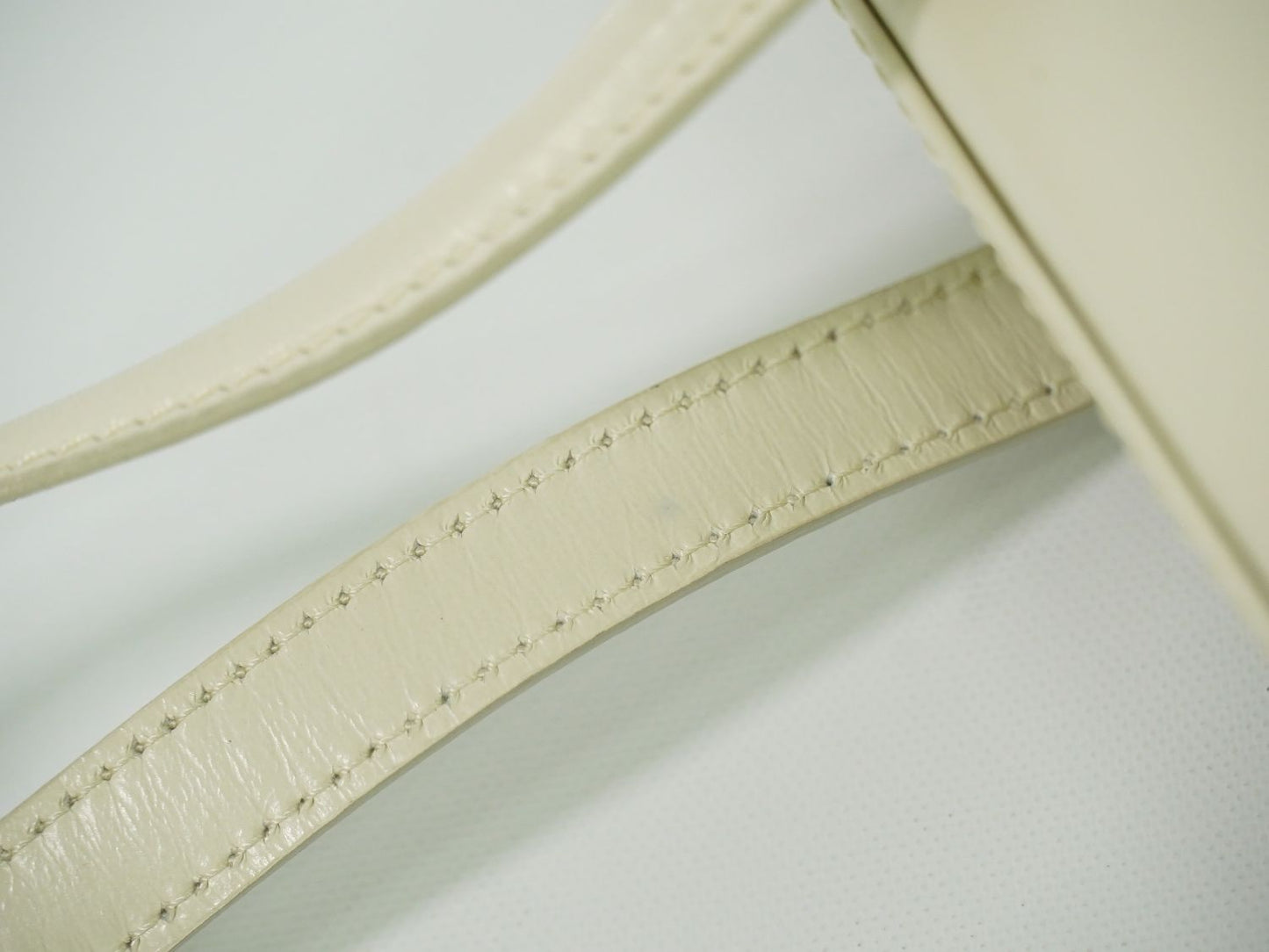 LOEWE ハンドバッグ ホワイト