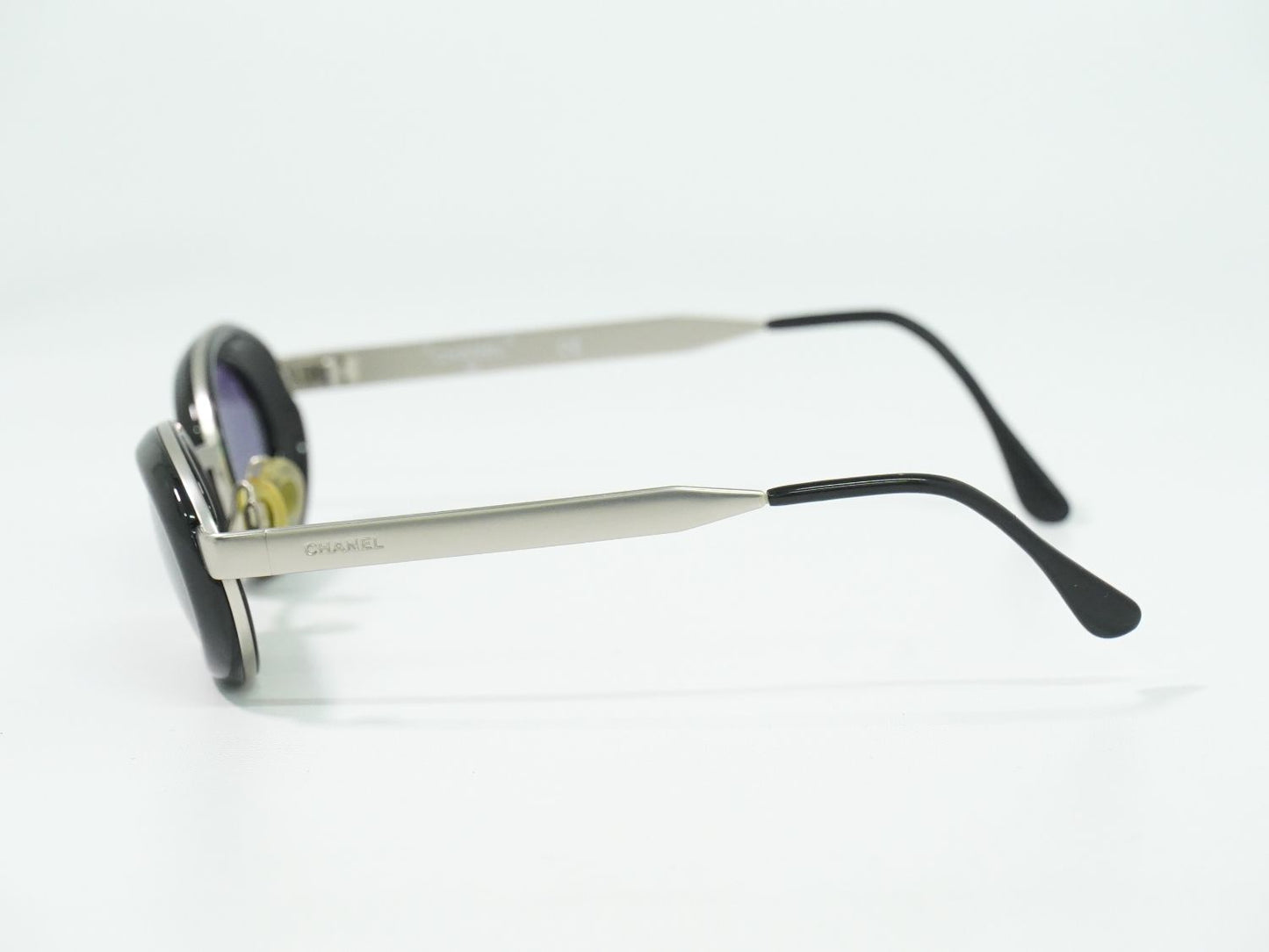 CHANEL ロゴ サングラス ブラック シルバー金具