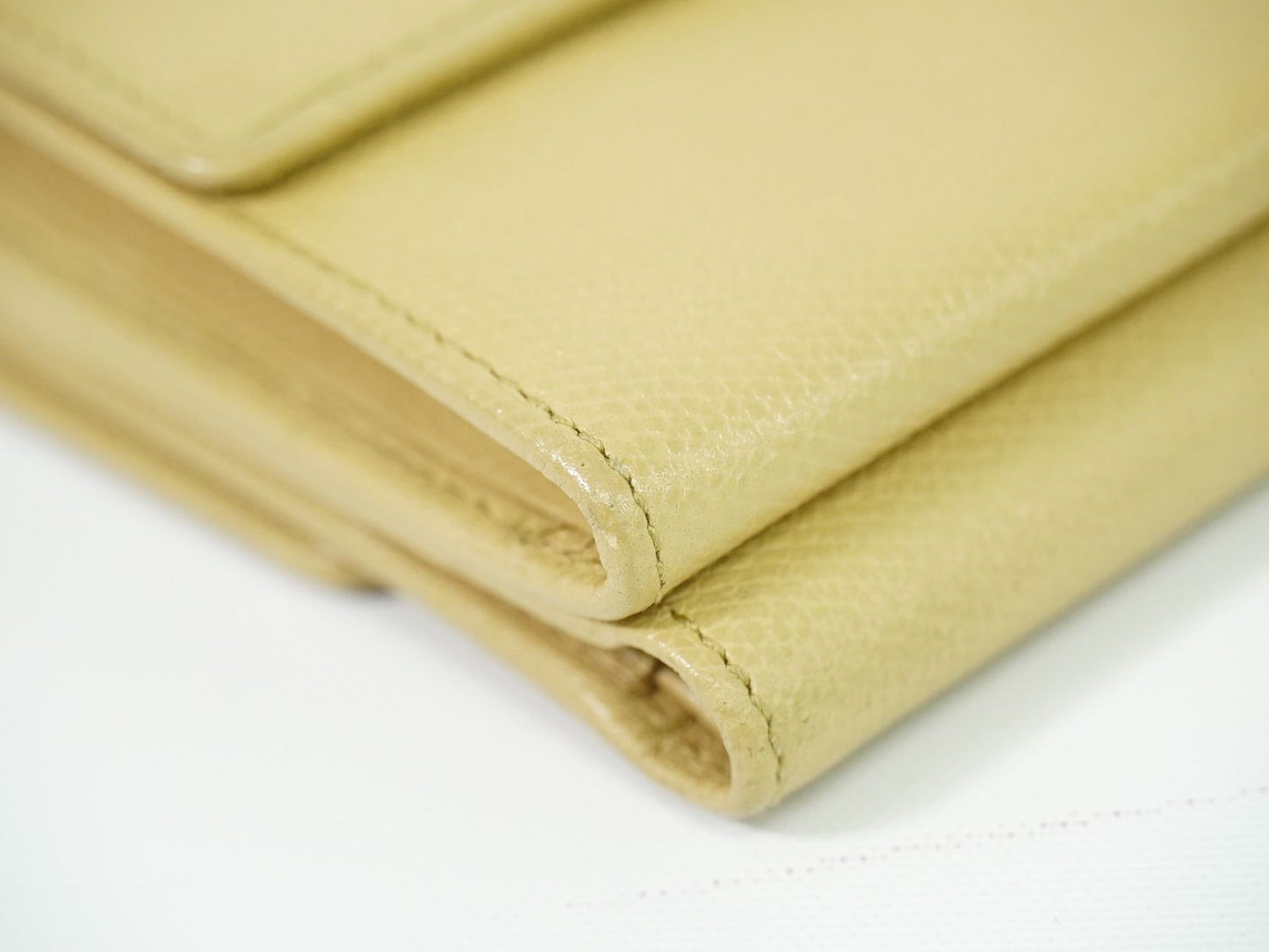 CHANEL ココマーク ココボタン 折財布 ベージュ