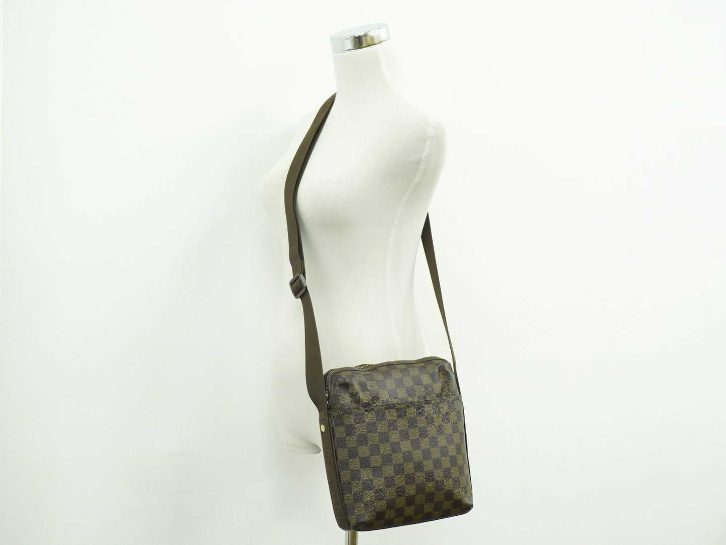 LOUIS VUITTON トロター ボブール ダミエ エベヌ ショルダーバッグ N41135