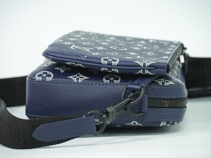 LOUIS VUITTON トリオ メッセンジャー モノグラム シャドウ ショルダーバッグ インクブルー ホワイト M24753