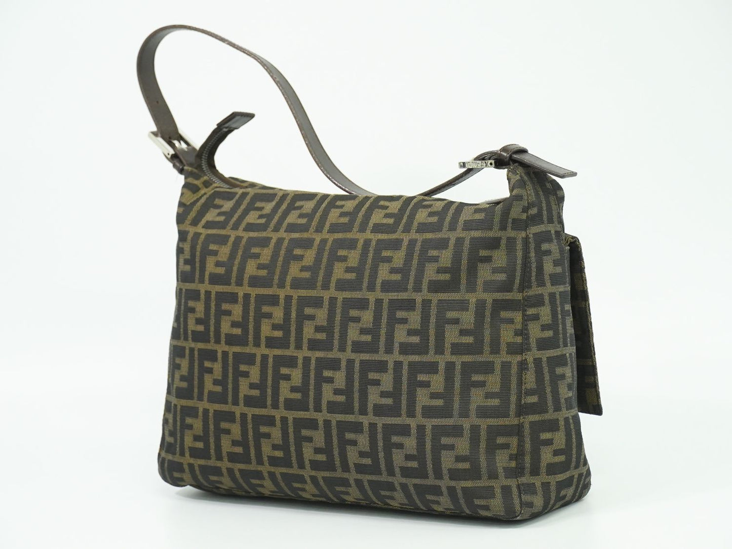 FENDI ズッカ ショルダーバッグ ブラウン 264250