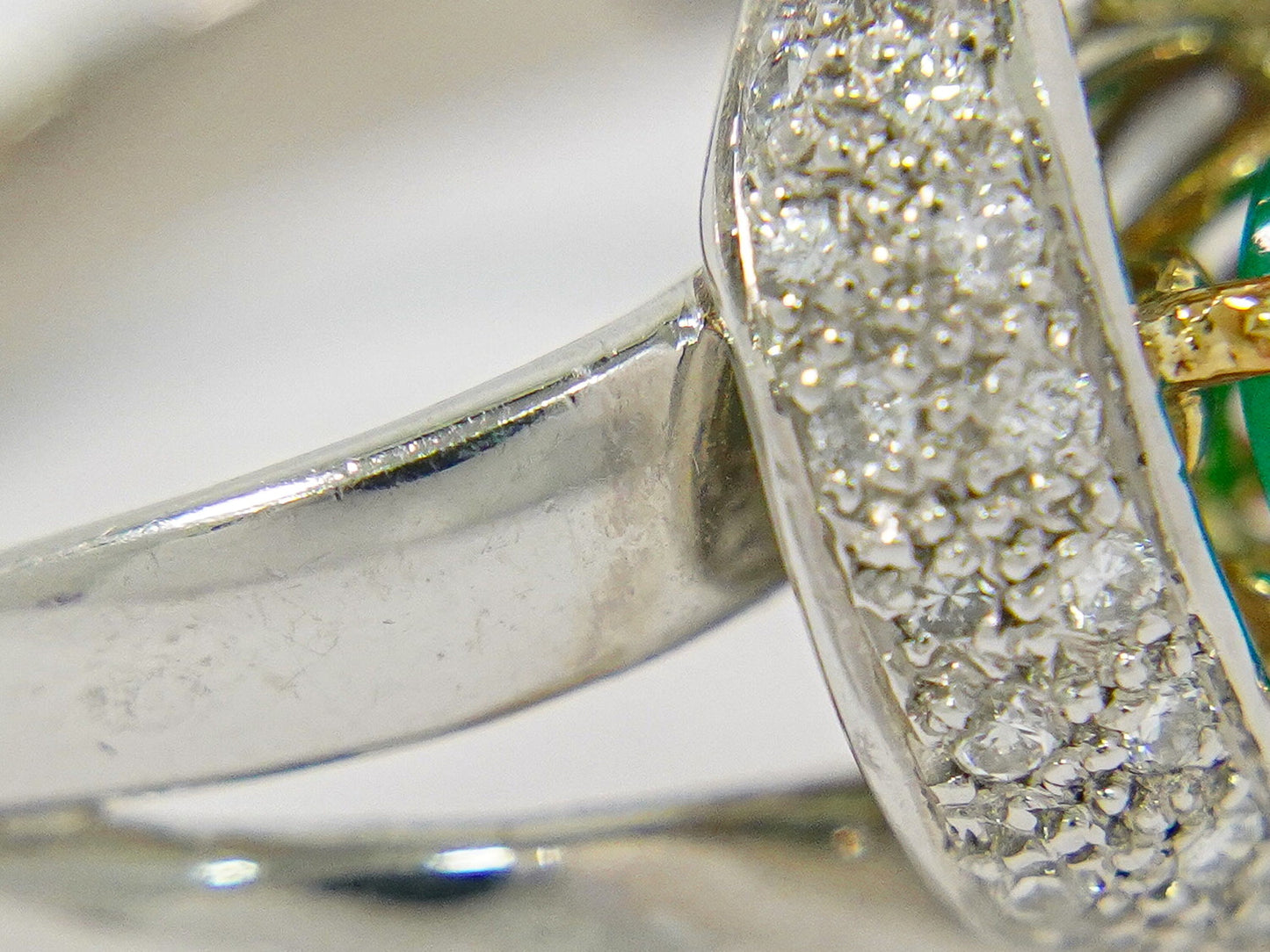 エメラルド 1.18ct ダイヤモンド 0.64ct K18 YG Pt900 コンビ リング 12.5号 グリーン