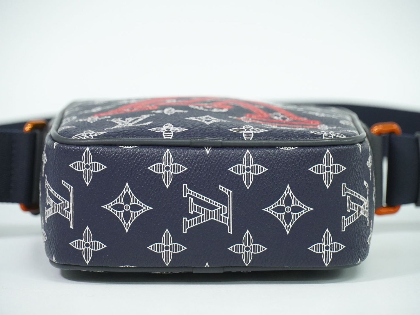 LOUIS VUITTON ダヌーブ PM アップサイドダウン モノグラム インク ショルダーバッグ ネイビー M43678