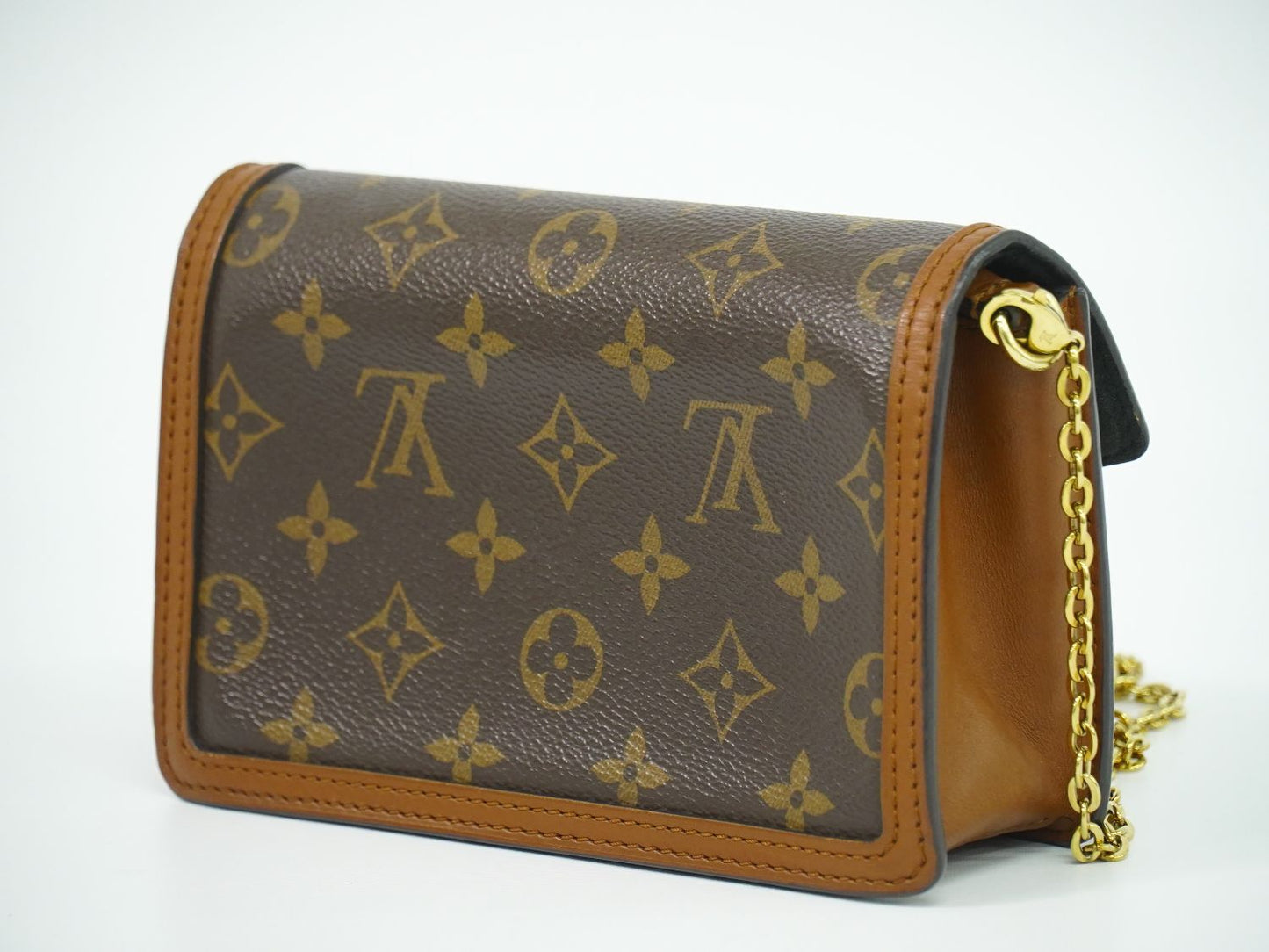 LOUIS VUITTON ポルトフォイユ ドーフィーヌ モノグラム リバース ショルダーウォレット M68746