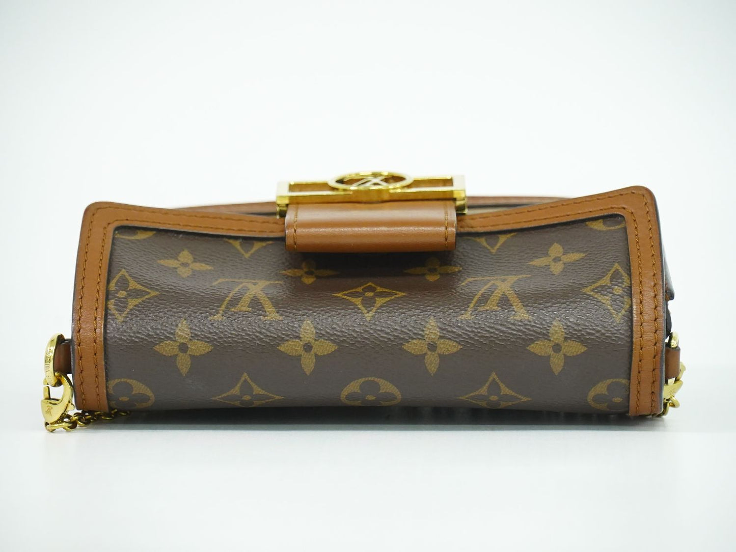 LOUIS VUITTON ポルトフォイユ ドーフィーヌ モノグラム リバース ショルダーウォレット M68746