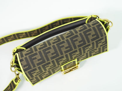 FENDI ズッカ バケット 2WAY ショルダーバッグ ブラウン ネオンイエロー 8BR600