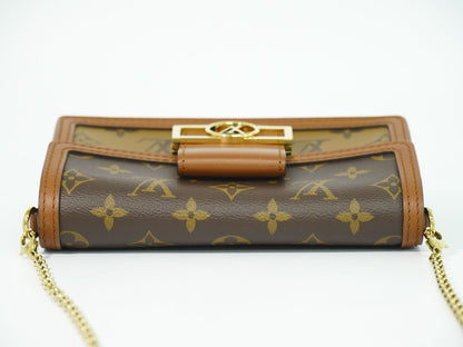 LOUIS VUITTON ポルトフォイユ ドーフィーヌ モノグラム リバース チェーン ショルダーウォレット ブラウン M68746