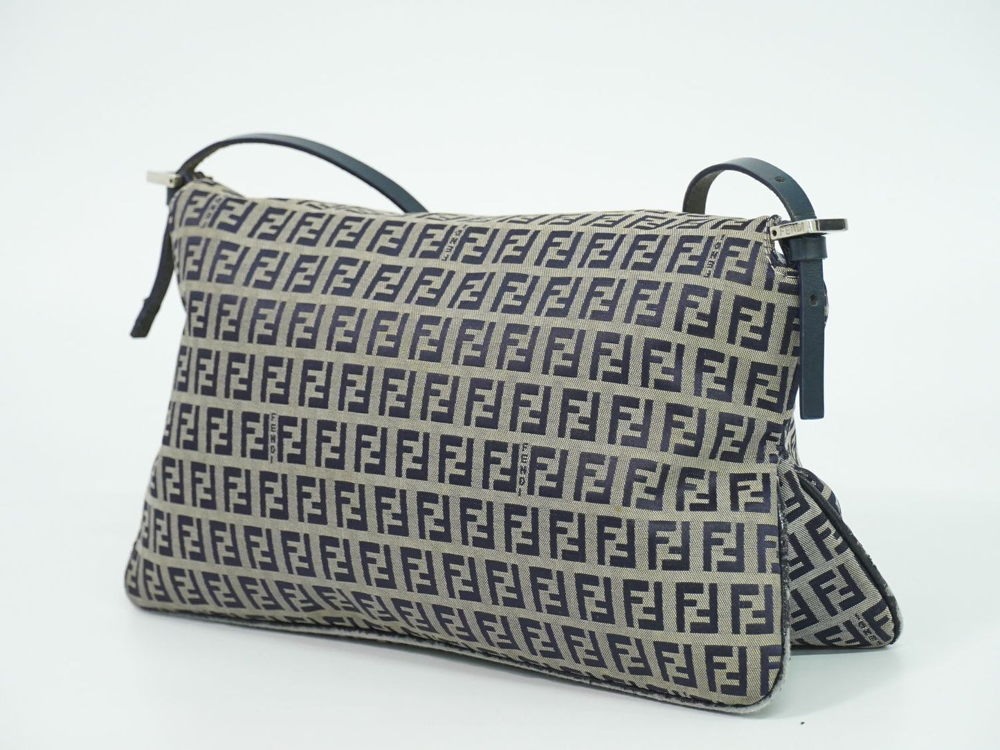 FENDI マンマバケット ズッキーノ ショルダーバッグ グレー ネイビー