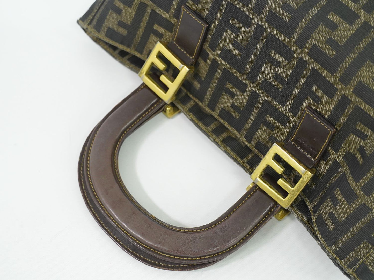 FENDI ズッカ ハンドバッグ ブラウン