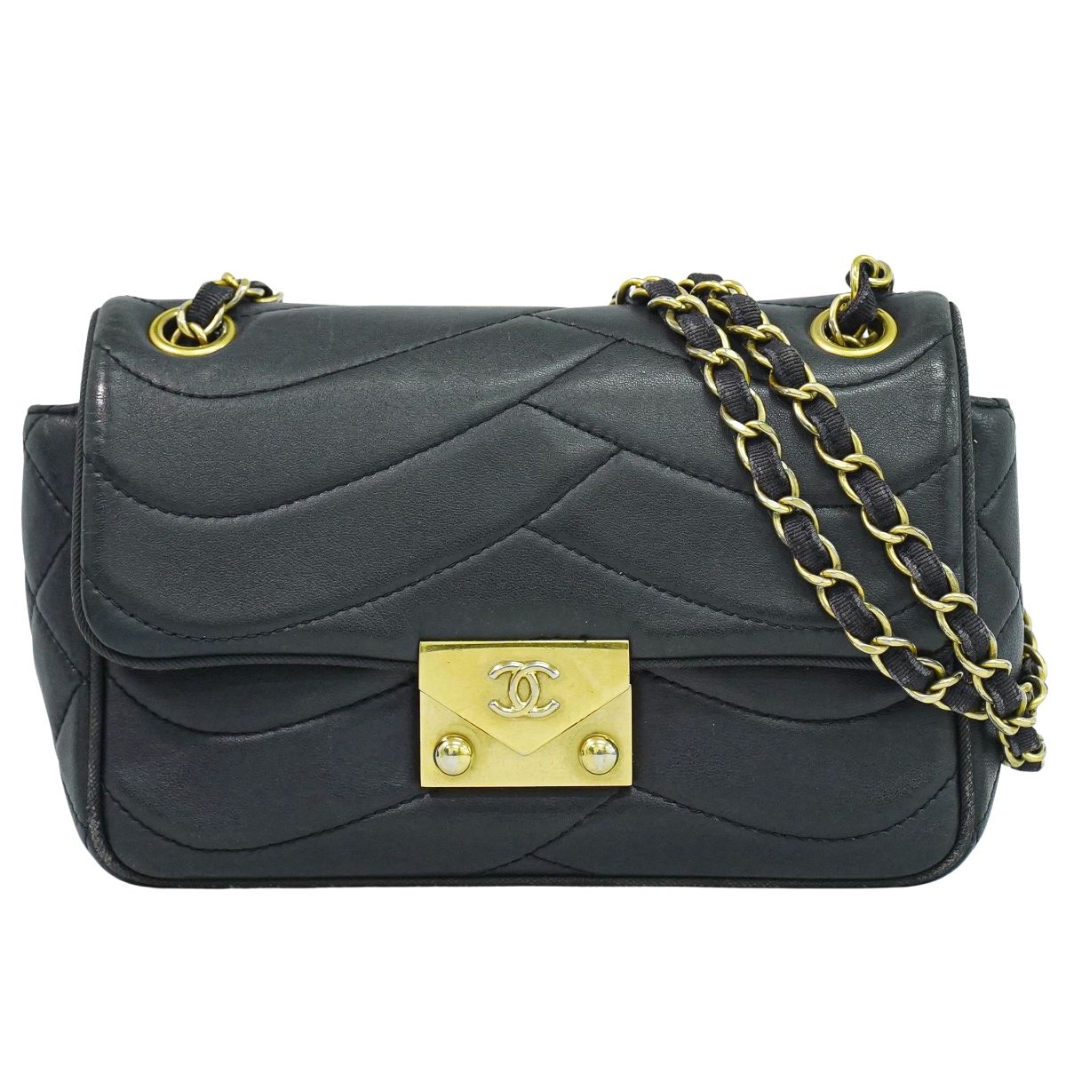 CHANEL ココマーク 波ステッチ ショルダーバッグ ブラック