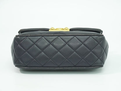 CHANEL ココマーク 波ステッチ ショルダーバッグ ブラック