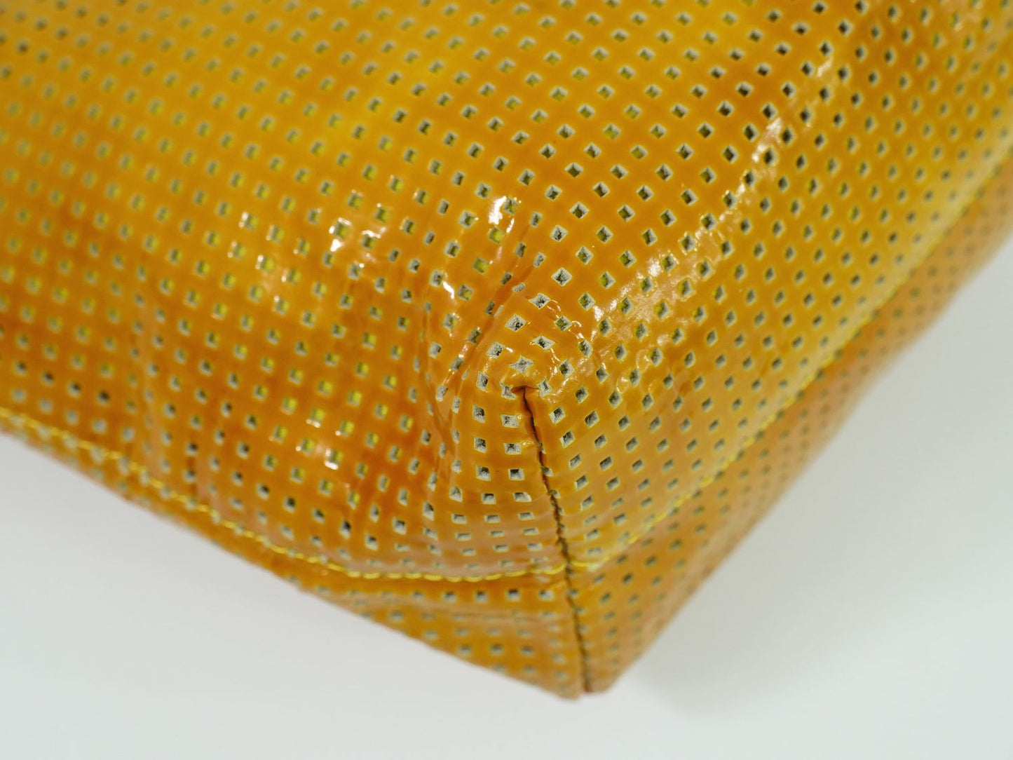 FENDI パンチング トートバッグ オレンジ ホワイト 26731