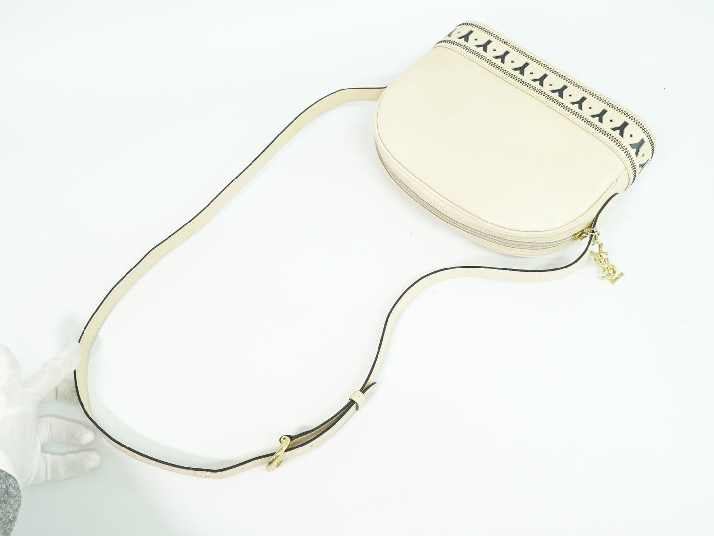 YVES SAINT LAURENT ショルダーバッグ アイボリー