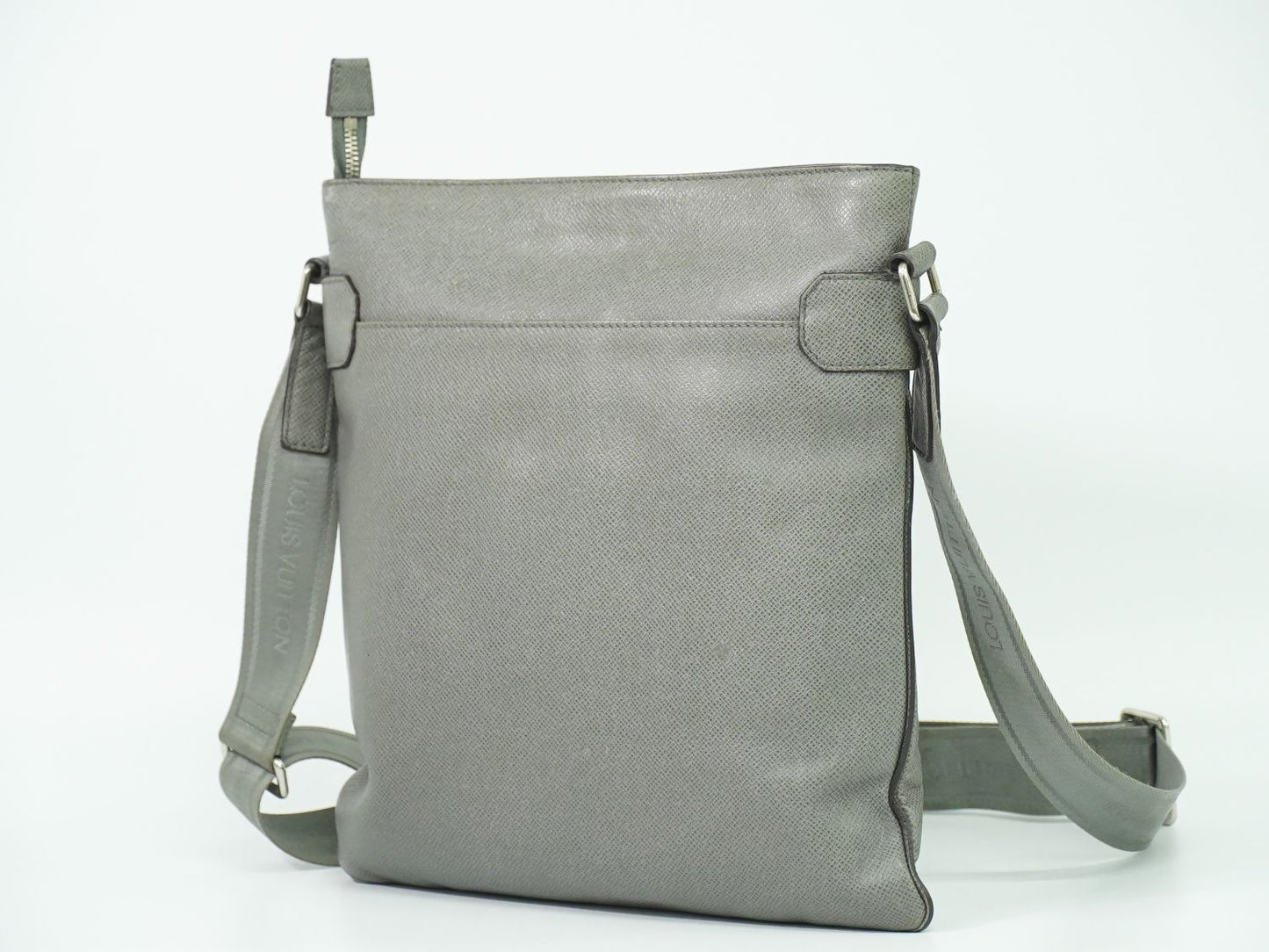 LOUIS VUITTON サシャ タイガ レザー ショルダーバッグ グラシエ M32630