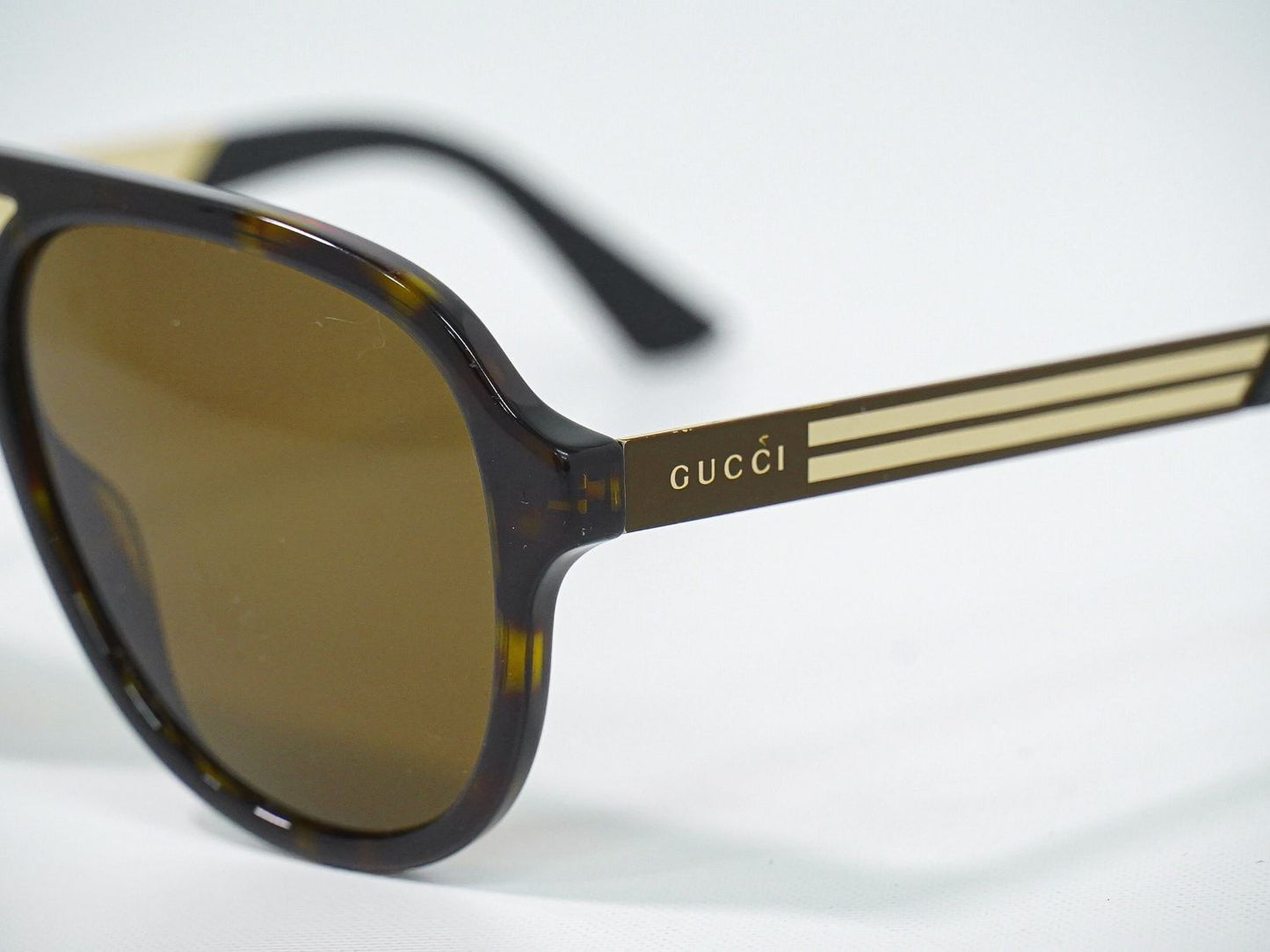 GUCCI べっ甲柄 サングラス プラスチック ブラウン ブラック GG0688S