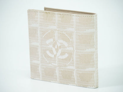 CHANEL ココマーク ニュートラベルライン 折財布 ベージュ