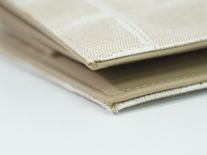 CHANEL ココマーク ニュートラベルライン 折財布 ベージュ