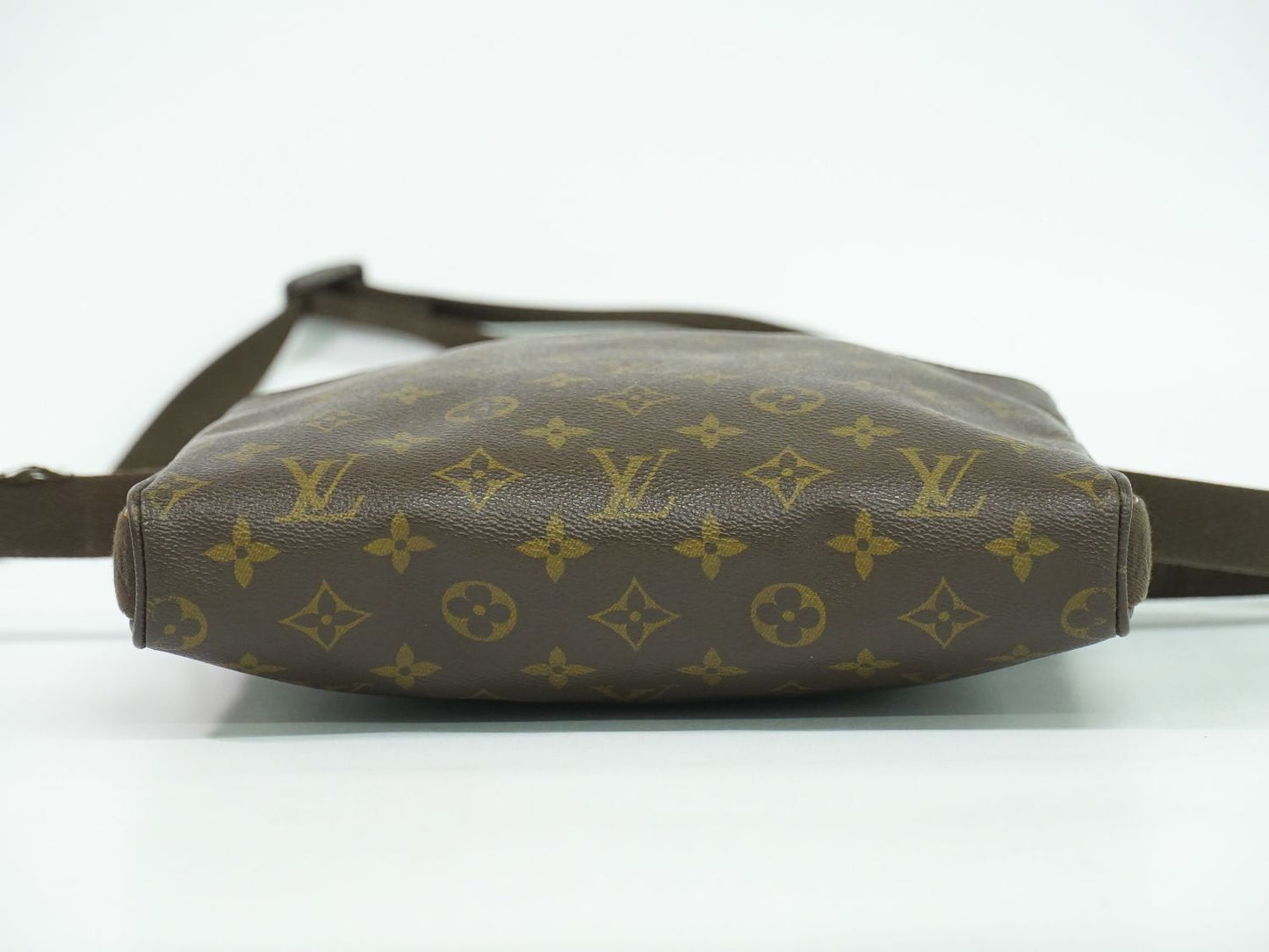 LOUIS VUITTON トロター ボブール モノグラム ショルダーバッグ M97037