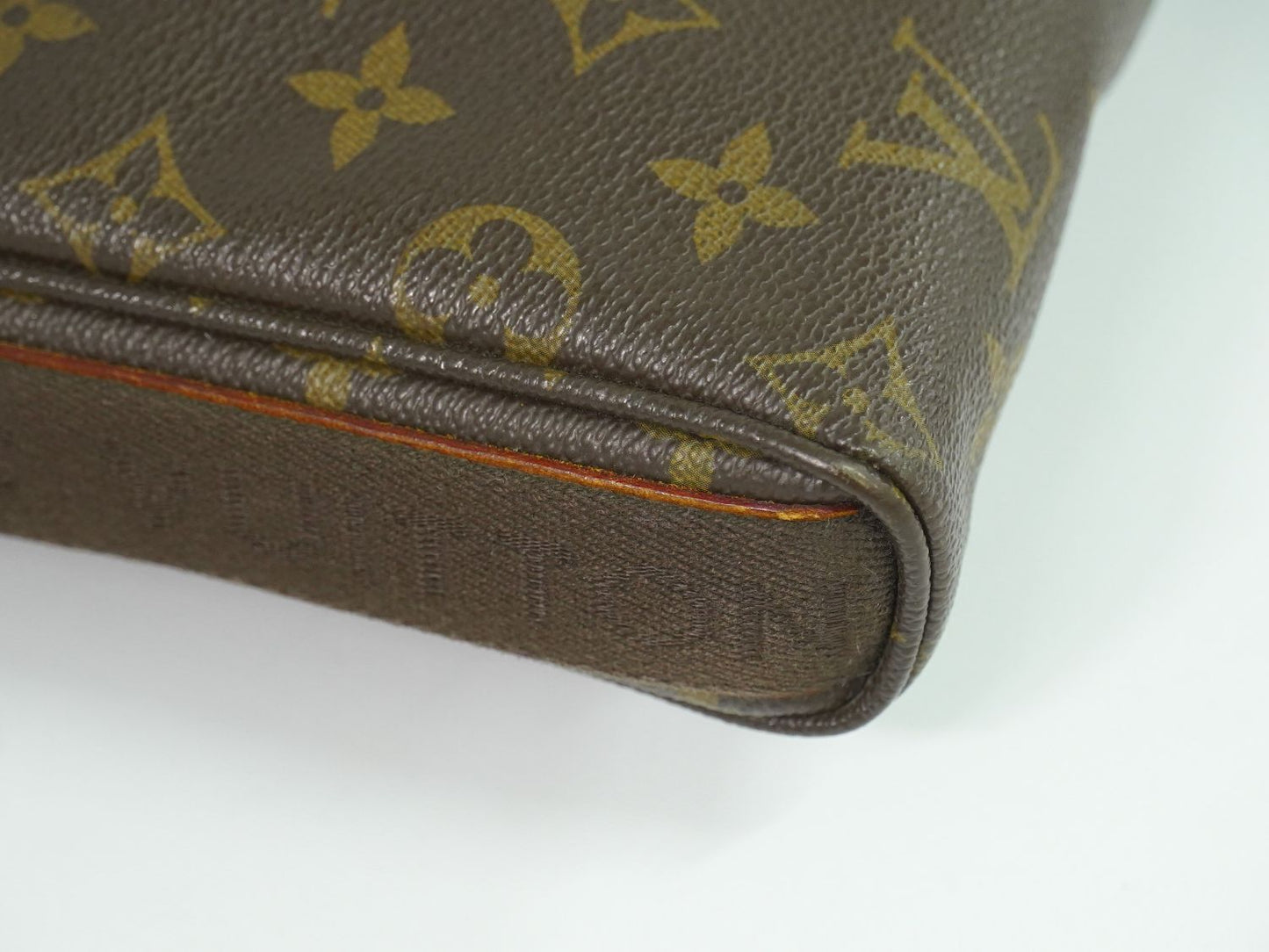 LOUIS VUITTON トロター ボブール モノグラム ショルダーバッグ M97037