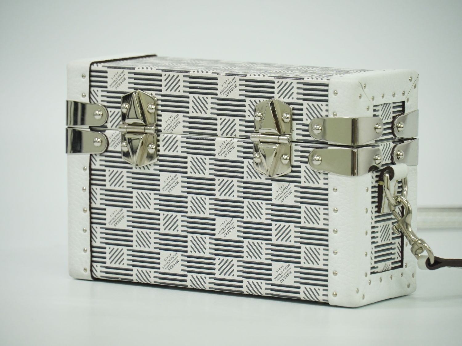 MOREAU PARIS モローパリ 【美品】VICTORIA ヴィクトリア ミニ トランク ポシェット MOREAU PARIS ヴィクトリア ミニ トランク ショルダーバッグ ホワイト