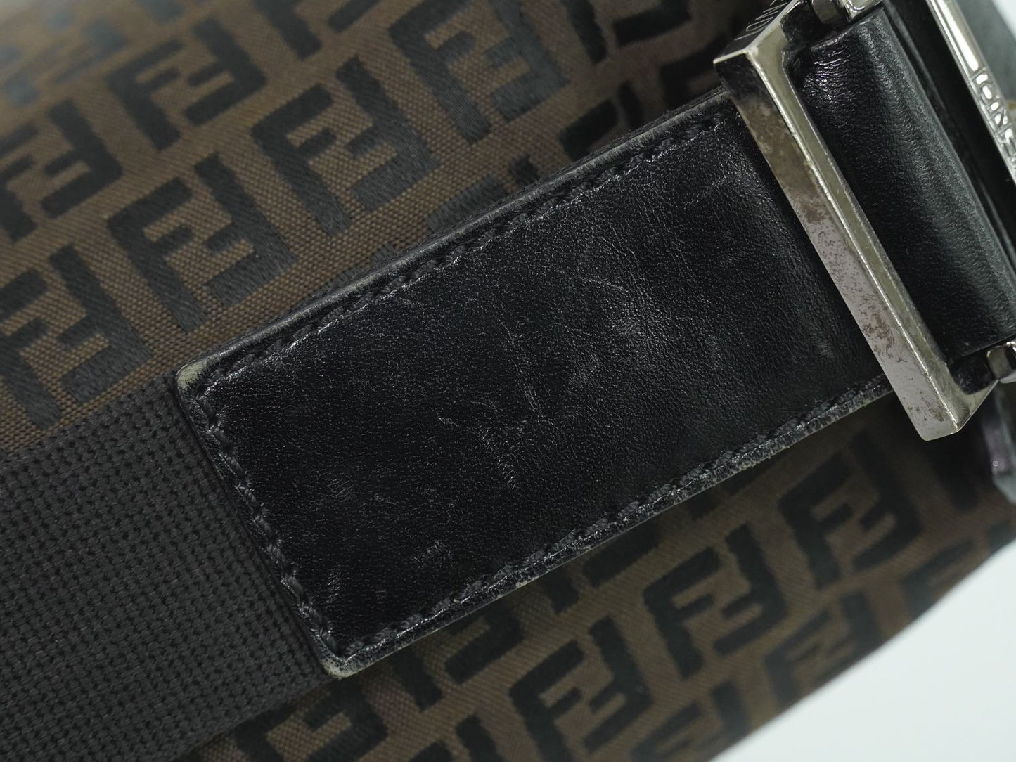 FENDI ズッキーノ ショルダーバッグ ブラウン 7VA004