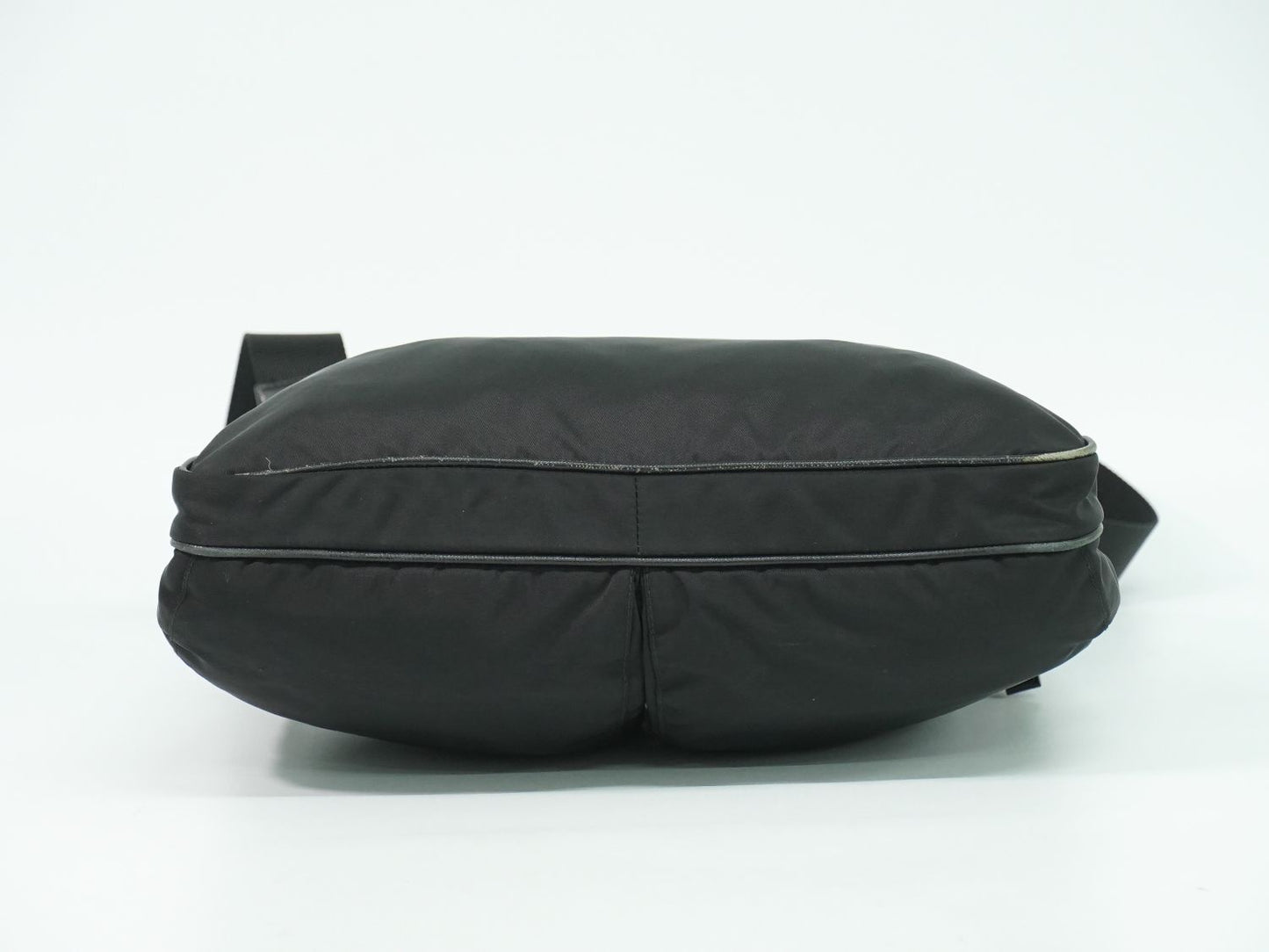 PRADA テスート ショルダーバッグ ブラック VA0220