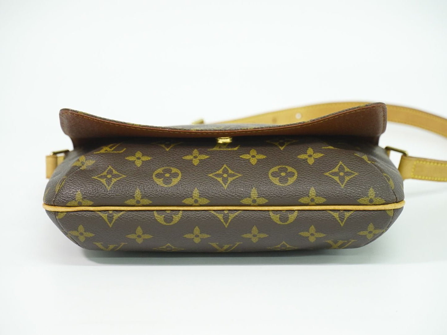 LOUIS VUITTON ミュゼットタンゴ ショート モノグラム ショルダーバッグ M51257