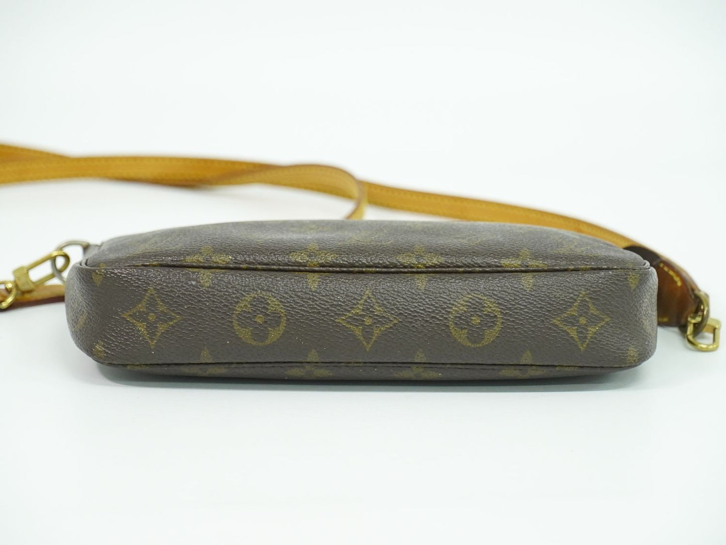 LOUIS VUITTON ポシェットアクセソワール モノグラム ショルダーバッグ M51980