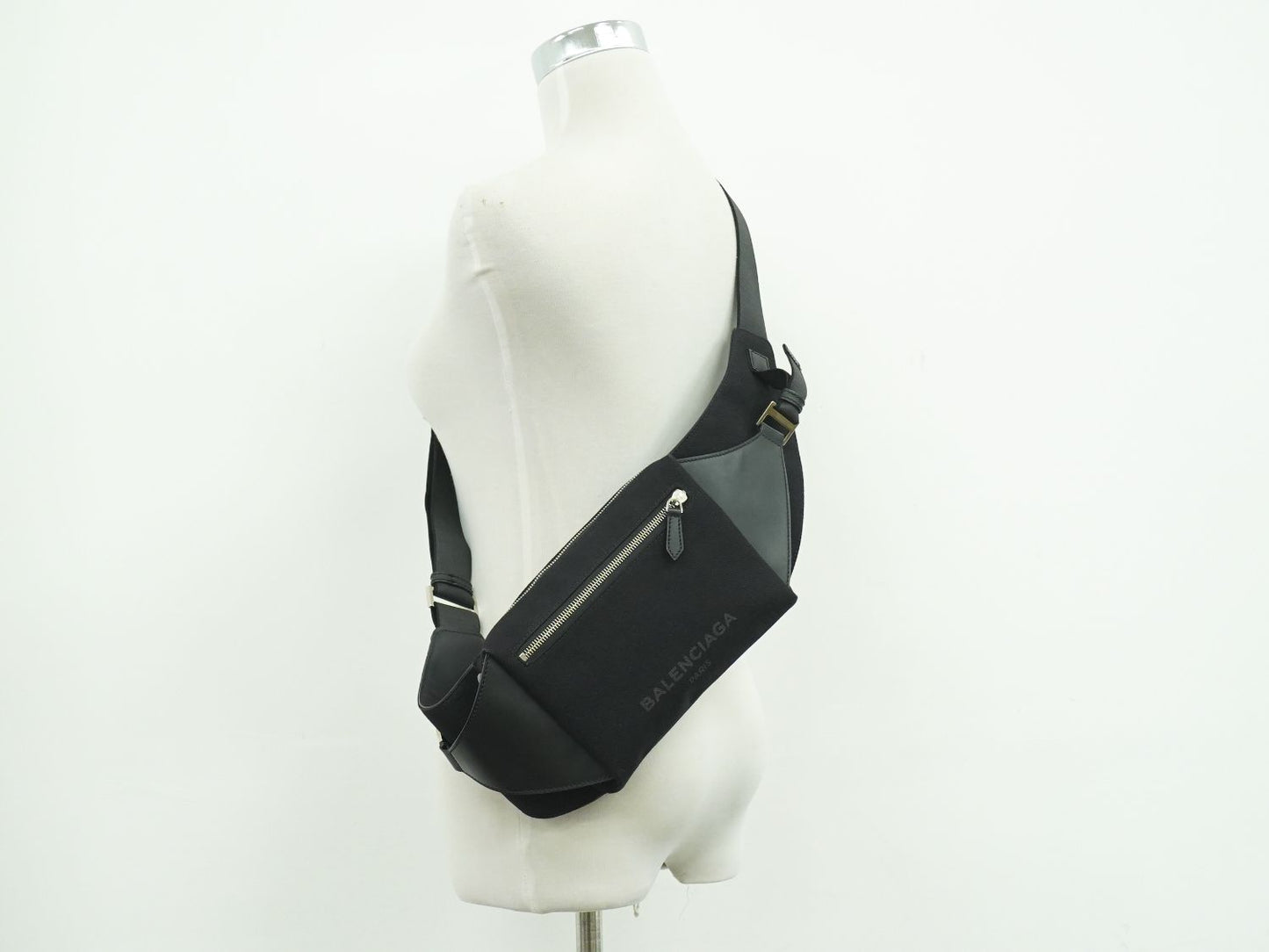 BALENCIAGA ボディバッグ ブラック 433625