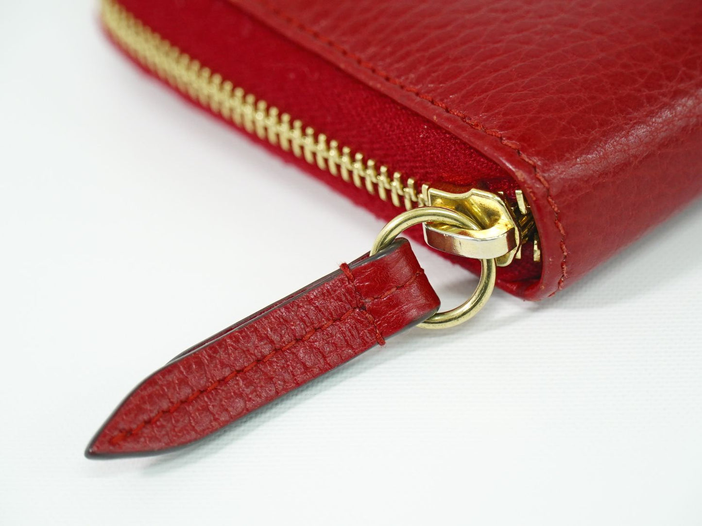 GUCCI GGマーモント 長財布 レッド 456117