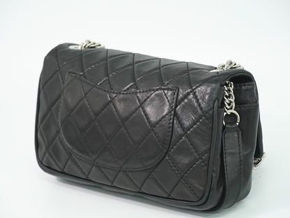 CHANEL ココマーク マトラッセ ショルダーバッグ ブラック