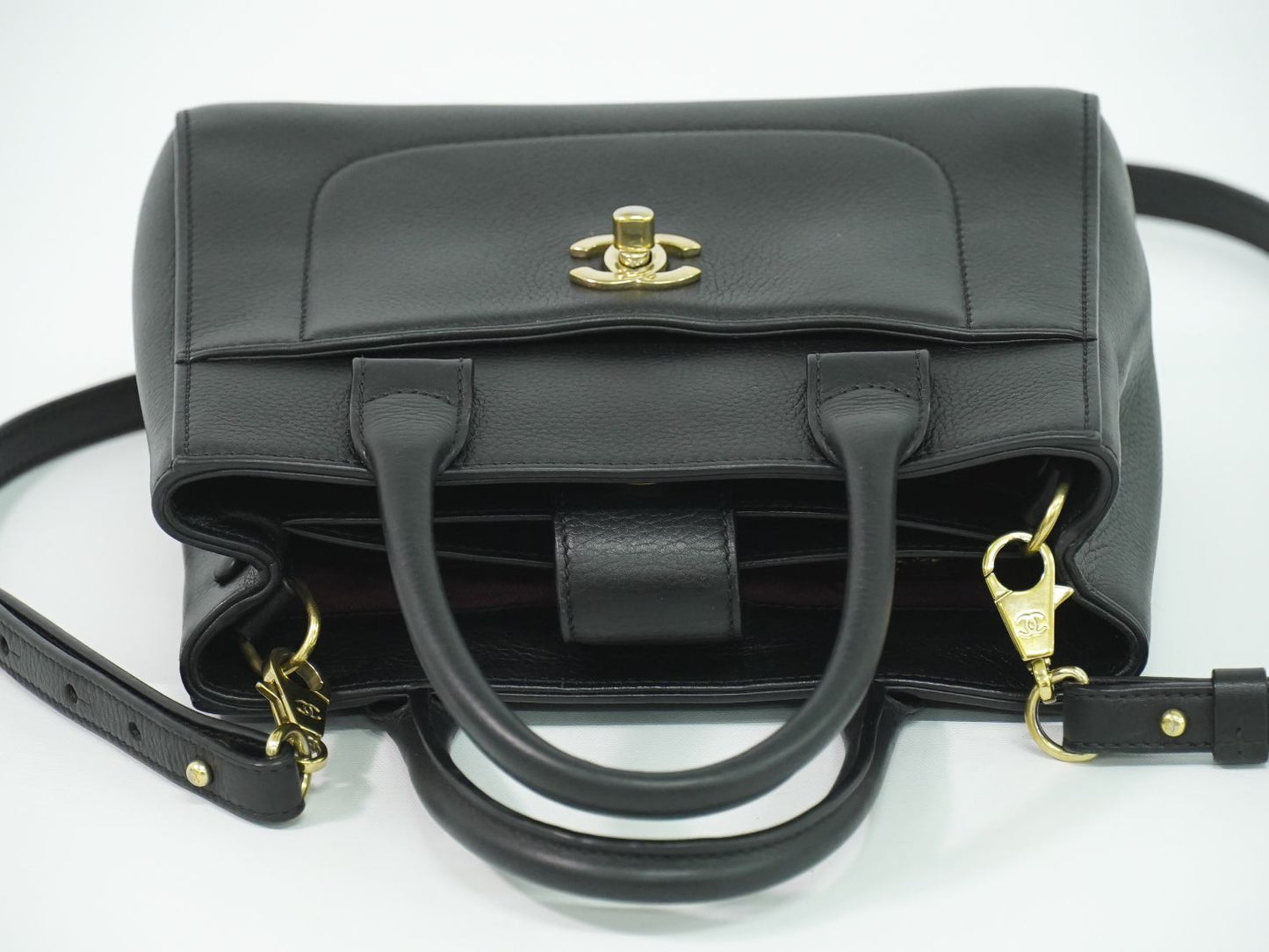 CHANEL ココマーク ネオ エグゼクティブ トート 2WAY ショルダーバッグ ブラック