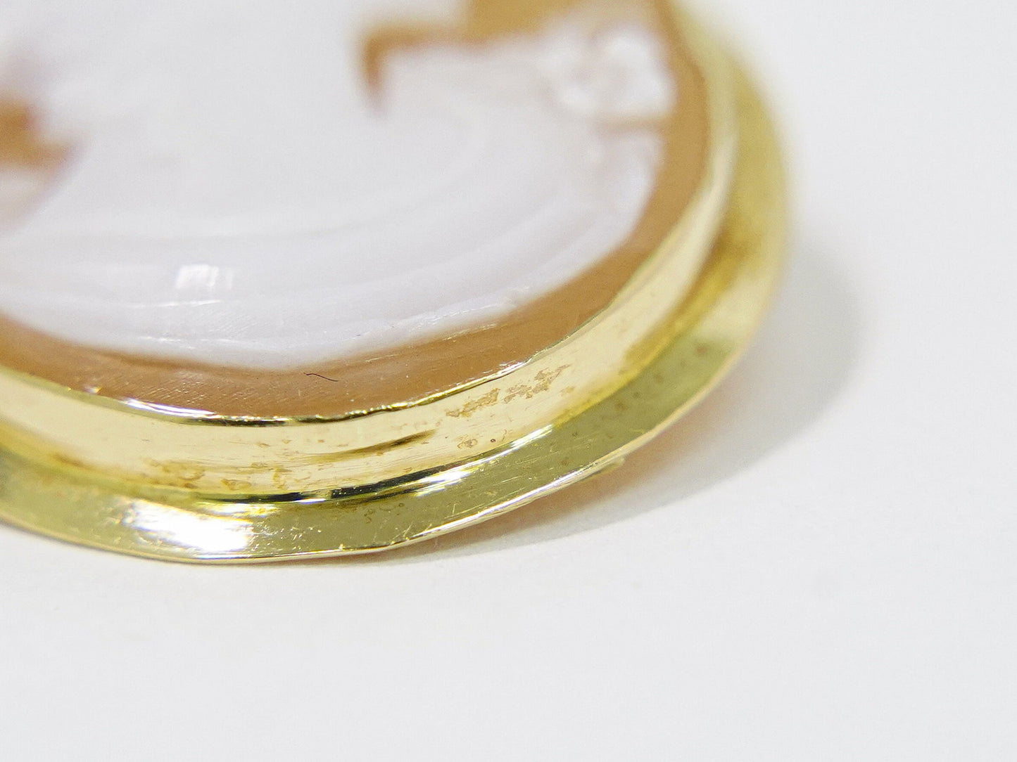 カメオ 750 YG ブローチ ペンダントトップ ブラウン ホワイト