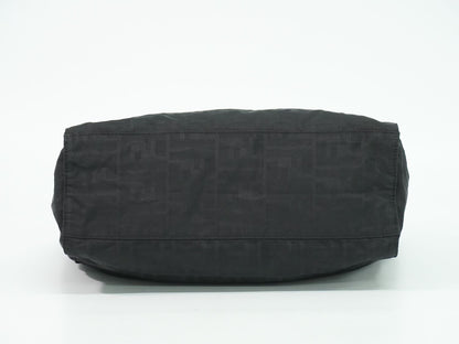 FENDI ズッカ ショルダーバッグ ブラック 15562