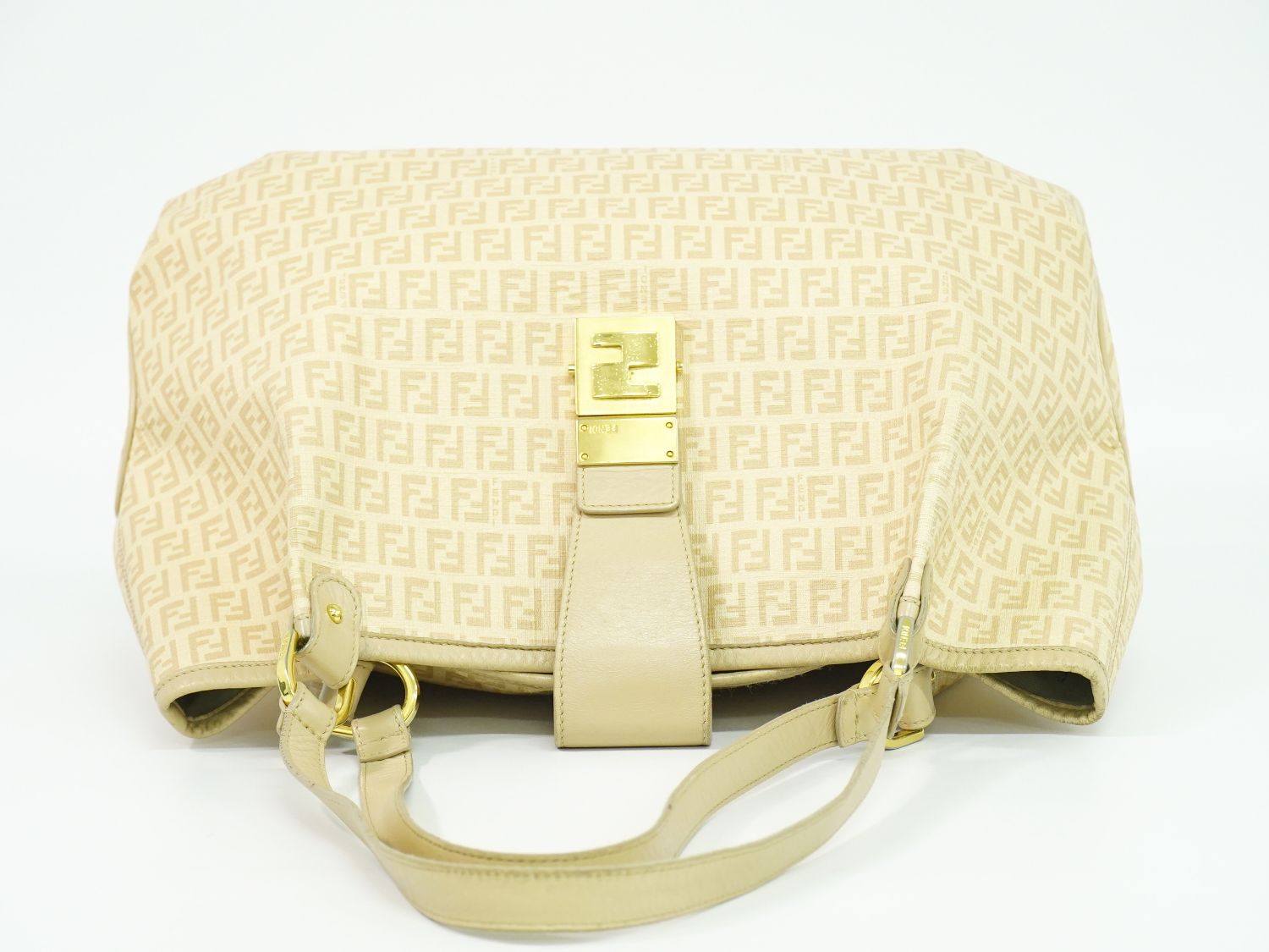 FENDI ズッキーノ ショルダーバッグ ベージュ 8BR661 – BRAND BOX by