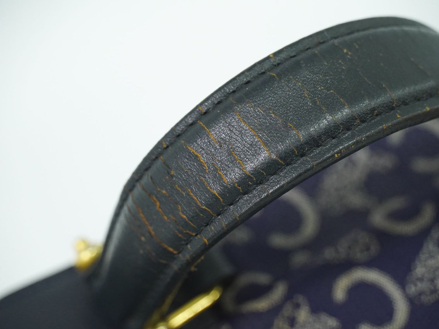 CELINE Cサルキー ハンドバッグ ネイビー