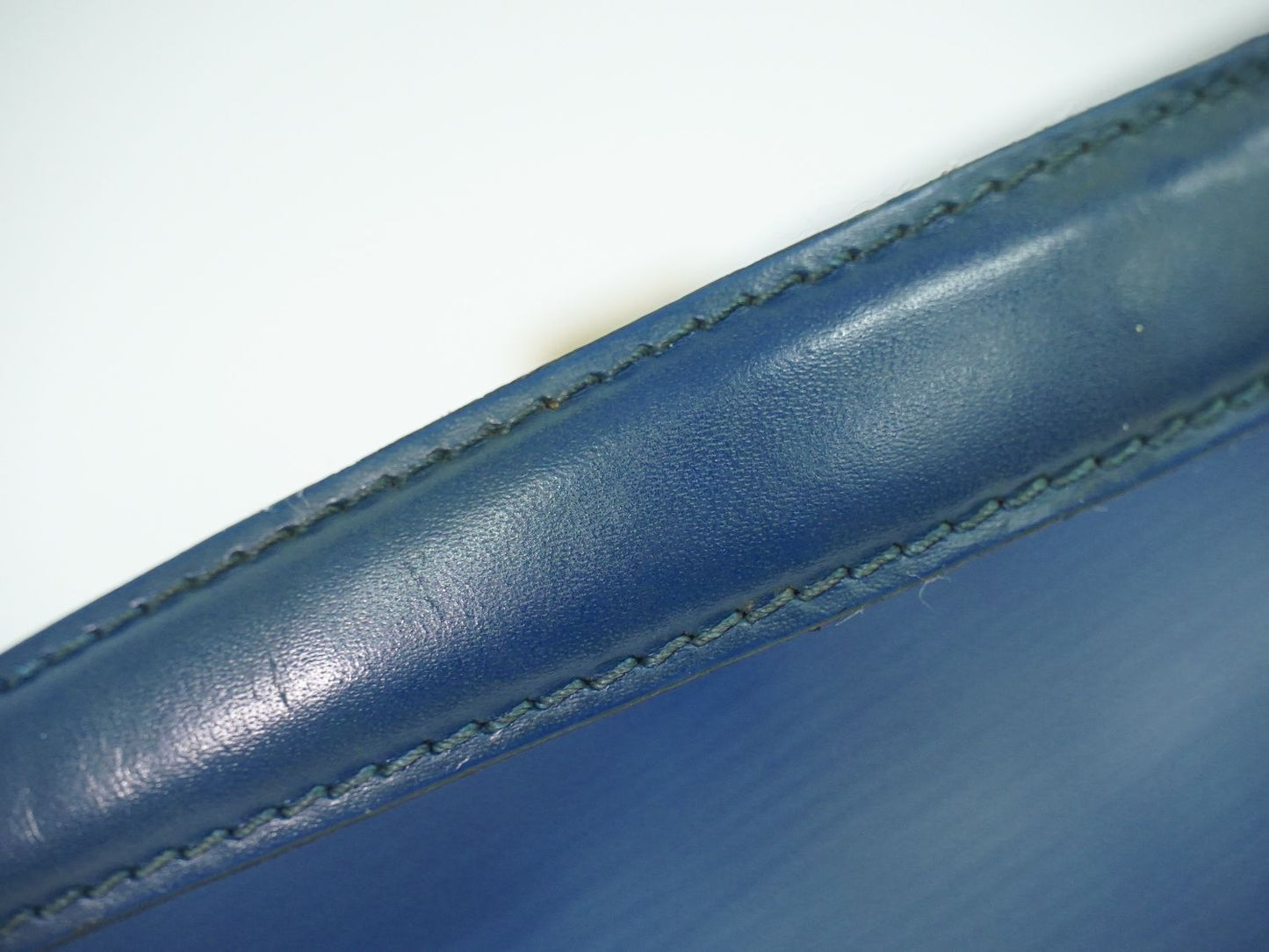 LOUIS VUITTON コンコルド エピ レザー ハンドバッグ トレドブルー M52135