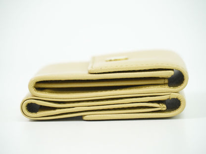 CHANEL ココマーク ココボタン 折財布 ベージュ