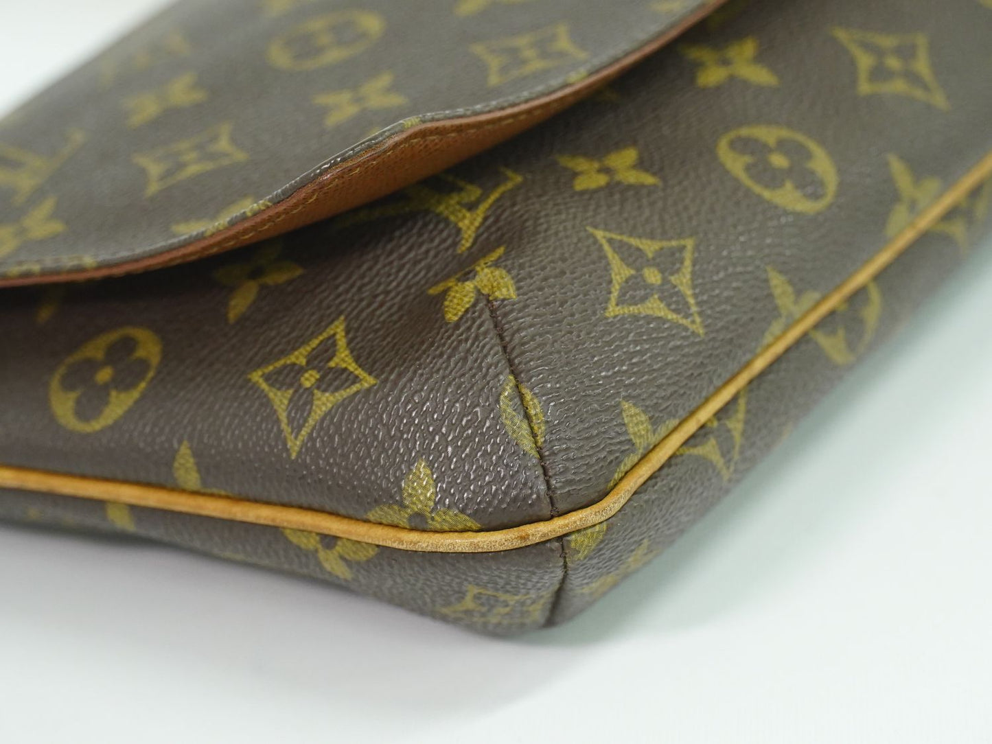 LOUIS VUITTON ミュゼットタンゴ ショート モノグラム ショルダーバッグ M51257