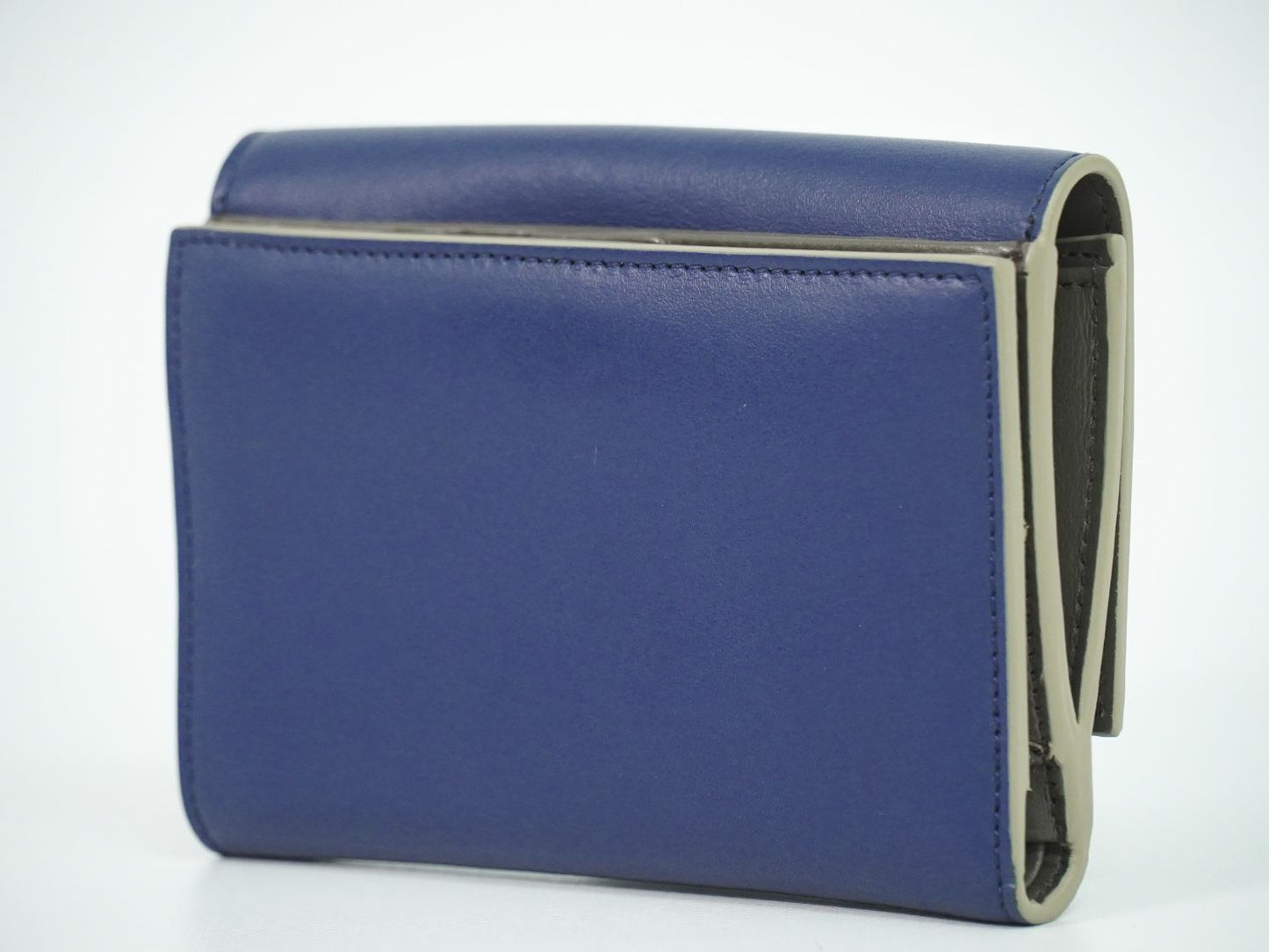 FENDI ピーカブー 折財布 ブルー 8M0359