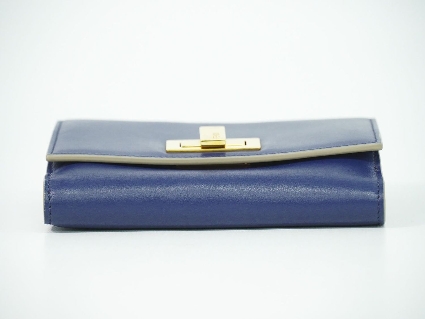 FENDI ピーカブー 折財布 ブルー 8M0359