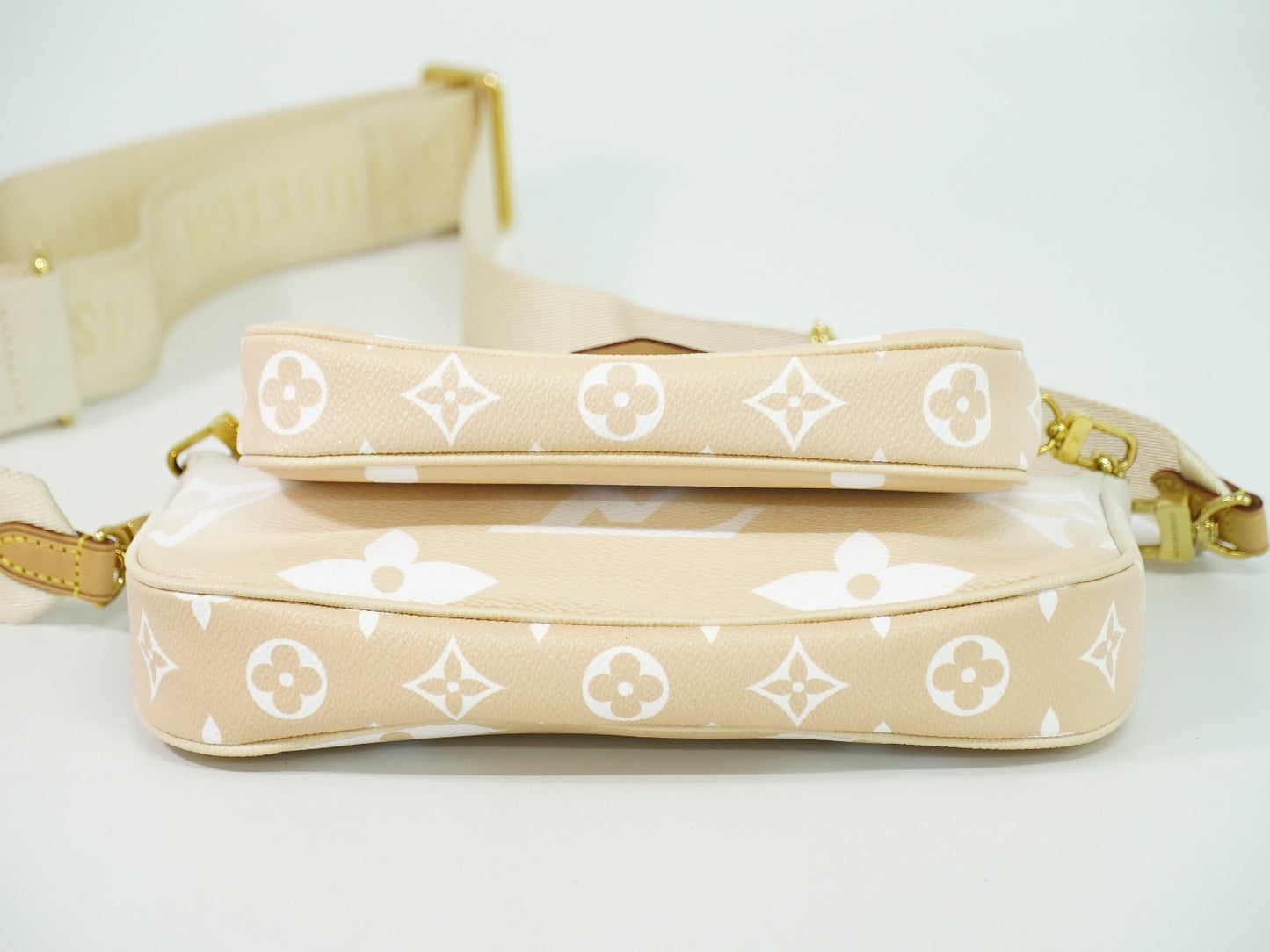 LOUIS VUITTON ミュルティ ポシェット アクセソワール モノグラム ジャイアント 2WAY ショルダーバッグ プリューム M57634