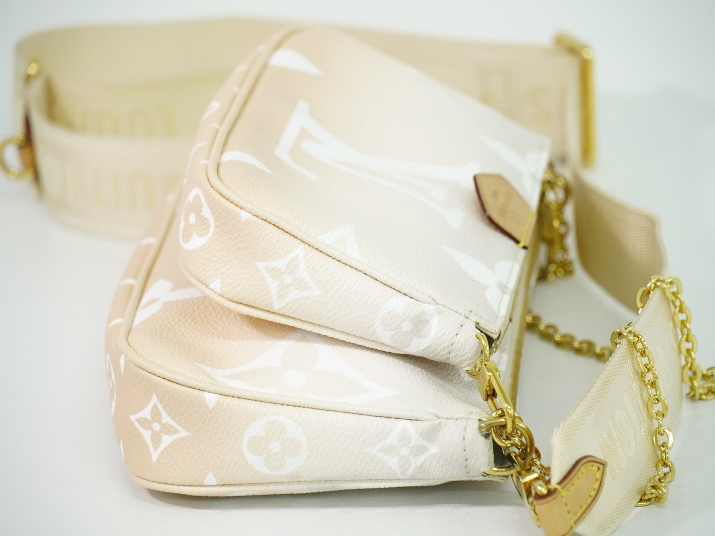 LOUIS VUITTON ミュルティ ポシェット アクセソワール モノグラム ジャイアント 2WAY ショルダーバッグ プリューム M57634